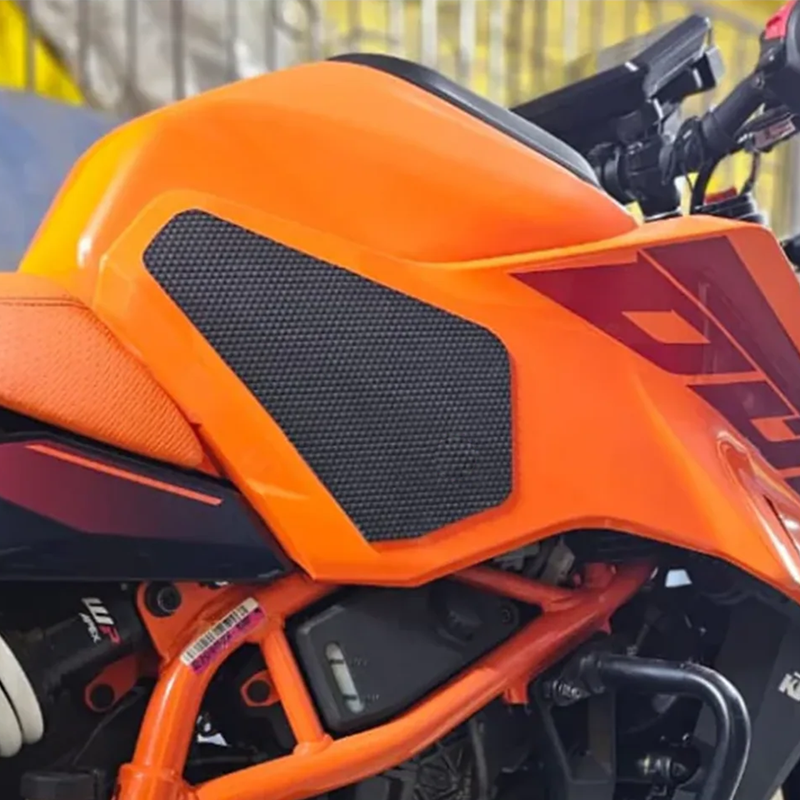 Master Your Ride: Why the Gen 3 KTM Duke 250/390 Needs Traction Pads