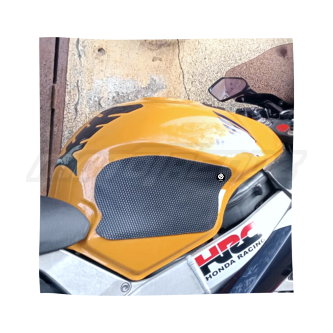 Traction Pads – Honda CBR900RR-Y/1 FireBlade (2000-2001)