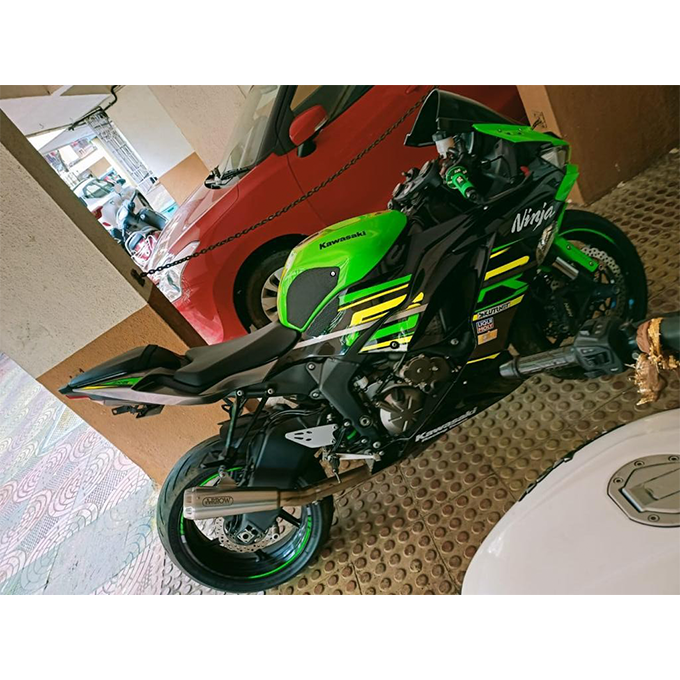 Traction Pads – Kawasaki Ninja ZX6r (2012-2024+)  ₹1,349.00 – ₹1,649.00