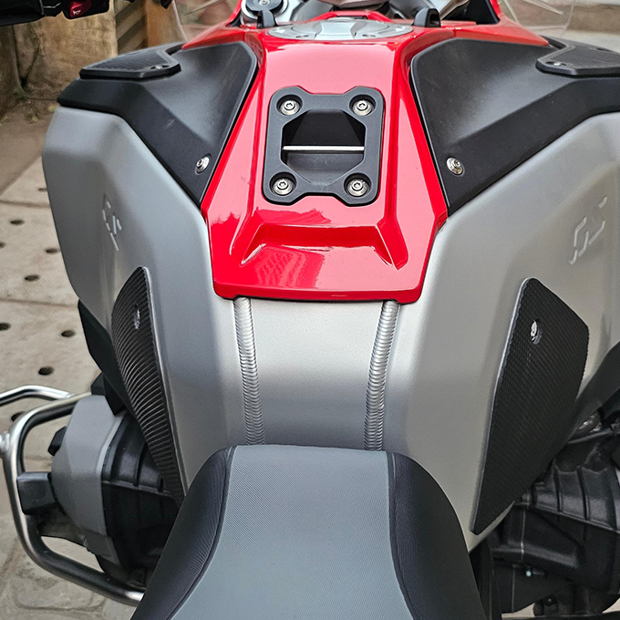 Traction Pads – BMW R 1300 GSA