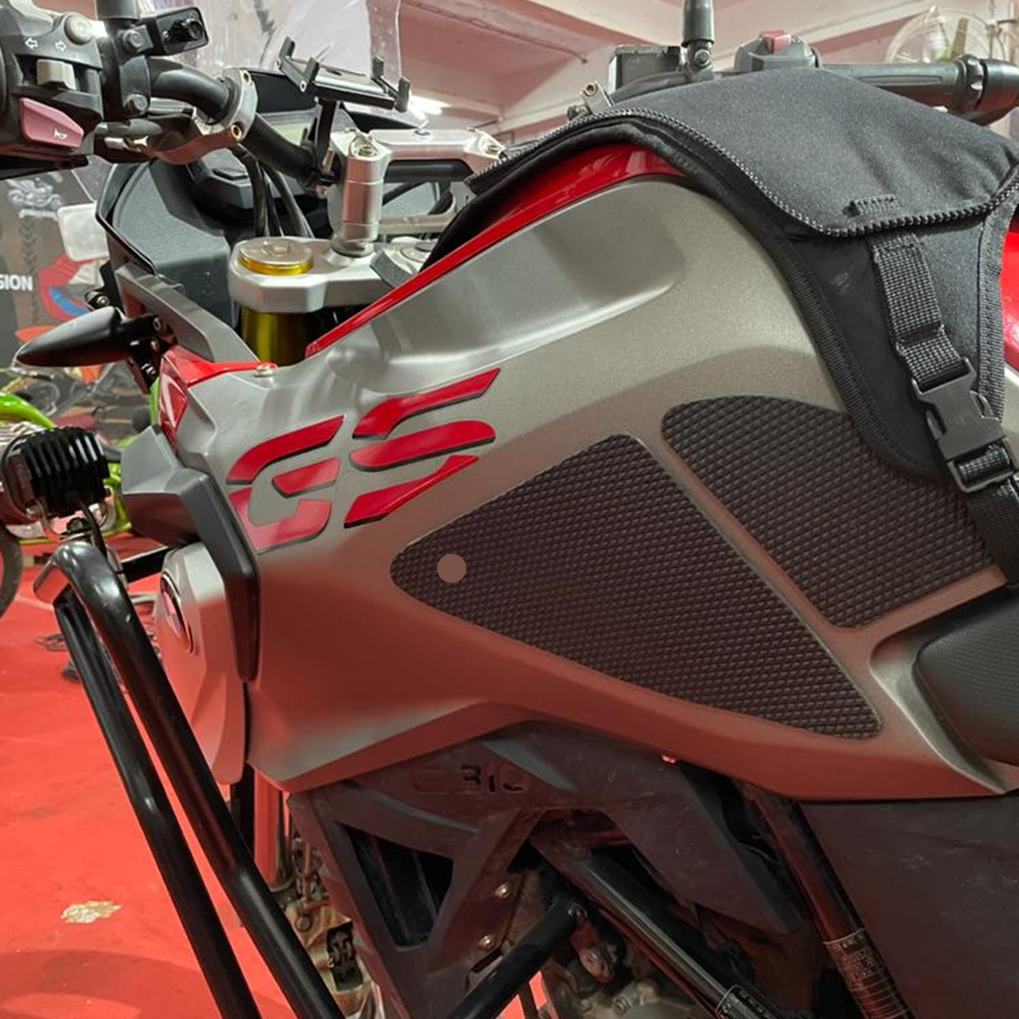 Traction Pads – BMW G 310 GS  ₹799.00 – ₹1,849.00