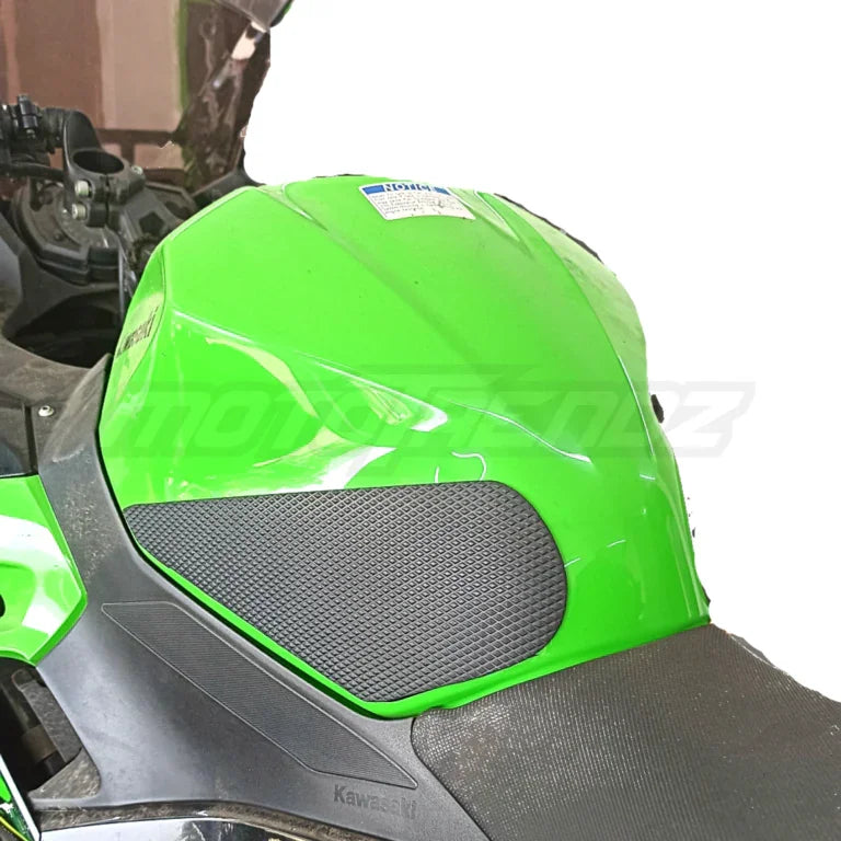 Traction Pads – Kawasaki Ninja 400 ₹1,349.00 – ₹1,649.00