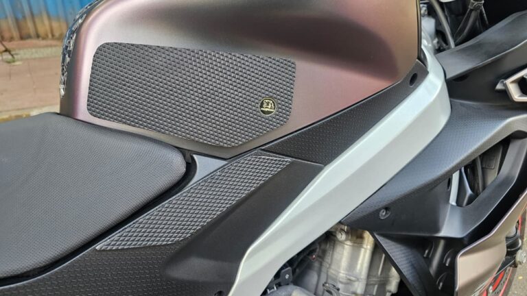 Traction Pads – APRILIA RS 457 (2025)  ₹549.00 – ₹1,849.00